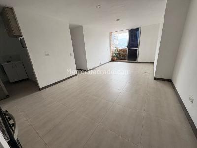 Apartamento de 3 alcobas en venta en Sabaneta, Sabaneta, 84 m² · foto 2 de 19