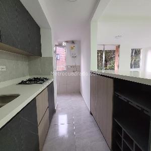 Apartamento de 2 alcobas en venta en El Porvenir, Rionegro, 54 m² · foto 3 de 17