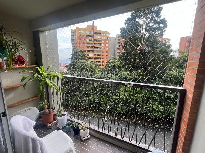 Apartamento en venta en La Castellana, Medellín · foto 2 de 9