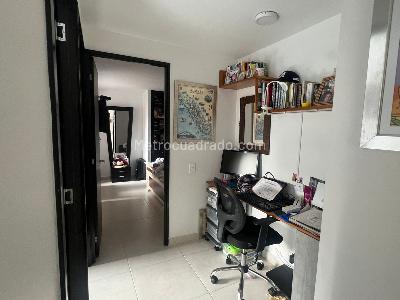 Apartamento en venta en La Castellana, Medellín · foto 6 de 9