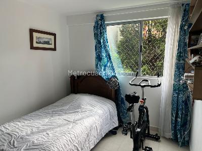 Apartamento en venta en La Castellana, Medellín · foto 7 de 9