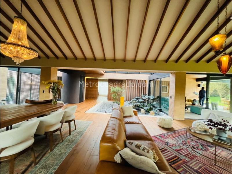 Casa de Lujo de 4 Alcobas con Privacidad en Alto de Las Palmas - 3