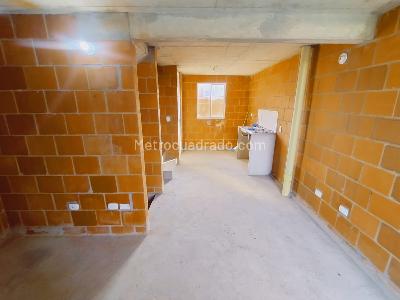 Casa de 2 alcobas en venta en Brisas Del Guabito, Cali, 60 m² · foto 2 de 9