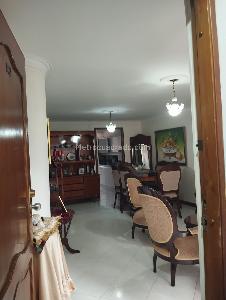 Apartamento de 4 alcobas en venta en La Castellana, Medellín, 91 m² · foto 3 de 12