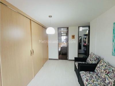 Apartamento de 2 alcobas en venta en Poblado San Lucas, Medellín, 121 m² · foto 2 de 13