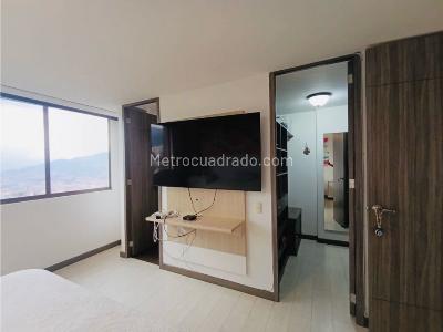 Apartamento de 2 alcobas en venta en Poblado San Lucas, Medellín, 121 m² · foto 3 de 13