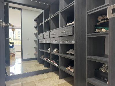 Apartamento de 3 alcobas en venta en Castropol, Medellín, 139 m² · foto 12 de 12