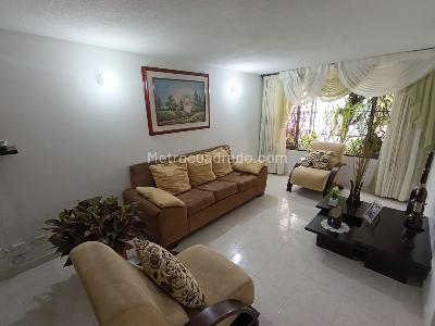 Casa de 3 alcobas en venta en Alamos, Cali, 141 m² · foto 3 de 9