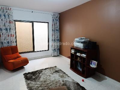 Casa de 3 alcobas en venta en Alamos, Cali, 141 m² · foto 4 de 9