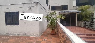 Apartamento en venta en Laureles, Medellín · foto 3 de 18