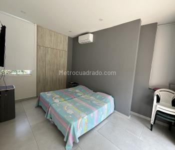 Casa de 4 alcobas en venta en La Riviera, Neiva, 307 m² · foto 13 de 15