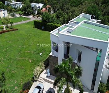Casa de 4 alcobas en venta en La Riviera, Neiva, 307 m² · foto 14 de 15