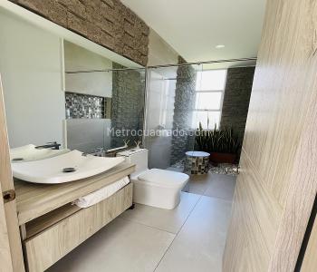 Casa de 4 alcobas en venta en La Riviera, Neiva, 307 m² · foto 5 de 15