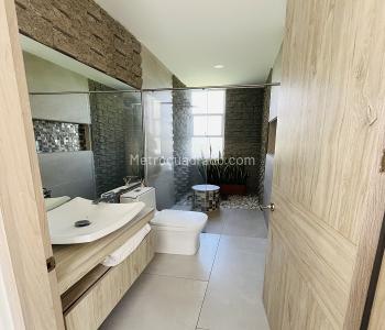 Casa de 4 alcobas en venta en La Riviera, Neiva, 307 m² · foto 8 de 15