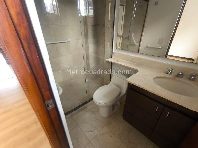 Apartamento de 2 alcobas en venta en Las Santas, Medellín, 106 m² · foto 2 de 11