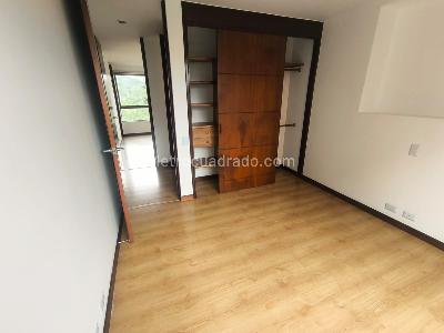 Apartamento de 2 alcobas en venta en Las Santas, Medellín, 106 m² · foto 9 de 11