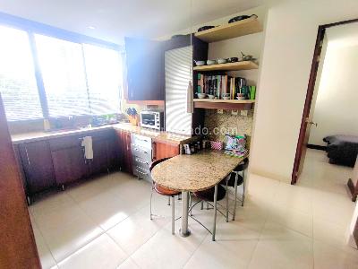 Apartamento de 3 alcobas en venta en Las Santas, Medellín, 246 m² · foto 5 de 16