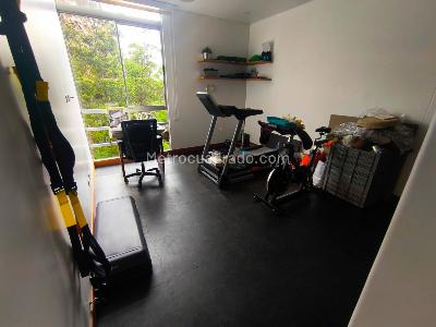Apartamento de 3 alcobas en venta en Las Santas, Medellín, 246 m² · foto 7 de 16