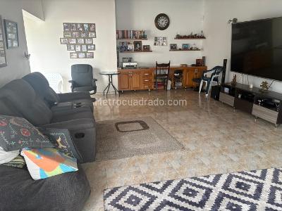 Casa de 4 alcobas en venta en La Almeria, Medellín, 155 m² · foto 11 de 20