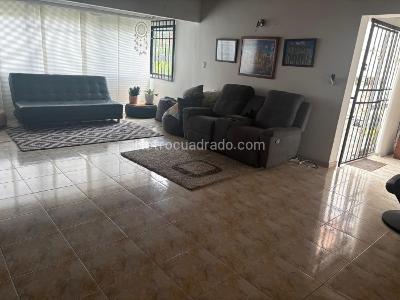 Casa de 4 alcobas en venta en La Almeria, Medellín, 155 m² · foto 4 de 20
