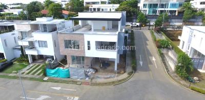 Casa de 5 alcobas en venta en Parcelaciones Pance, Cali, 822 m² · foto 5 de 6