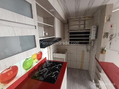 Apartamento en venta en Buenos Aires, Medellín · foto 2 de 17