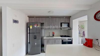 Apartamento de 3 alcobas en venta en San German, Medellín, 62 m² · foto 3 de 20
