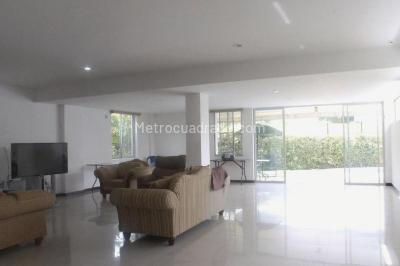 Casa de 4 alcobas en venta en Ciudad Jardin, Cali, 430 m² · foto 8 de 10