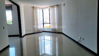 Apartamento de 3 alcobas en venta en Santa Anita, Cali, 97 m² · foto 2 de 14
