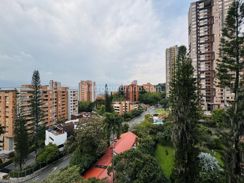 Apartamento Elegante de 4 Alcobas en Castropol