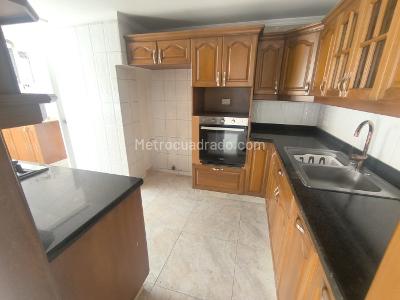 Apartamento de 4 alcobas en venta en El Poblado, Medellín, 147 m² · foto 11 de 18