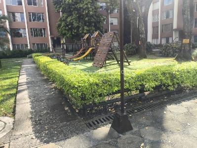Apartamento de 4 alcobas en venta en El Poblado, Medellín, 147 m² · foto 17 de 18