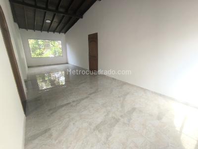 Apartamento de 4 alcobas en venta en El Poblado, Medellín, 147 m² · foto 3 de 18