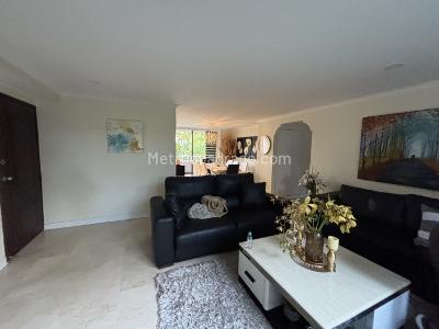 Apartamento en venta en La Frontera, Medellín · foto 2 de 20