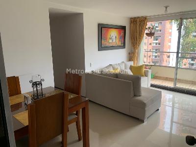 Apartamento de 3 alcobas en venta en Guayabal, Medellín, 67 m² · foto 2 de 9