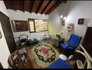 Casa de 5 alcobas en venta en Belen, Medellín, 241 m² · foto 4 de 17