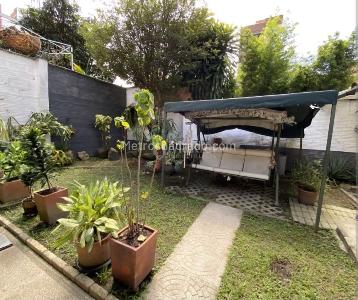 Casa de 5 alcobas en venta en Belen, Medellín, 241 m² · foto 12 de 17