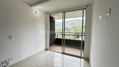 Apartamento en venta en Viviendas Del Sur, Itagüí · foto 3 de 20