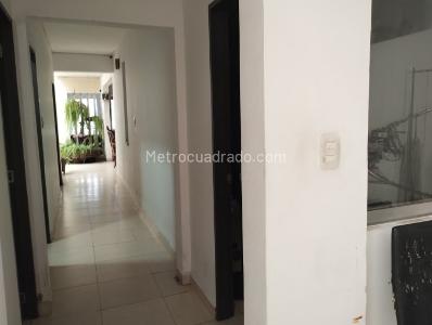 Casa de 5 alcobas en venta en Eucaristico, Cali, 308 m² · foto 13 de 20