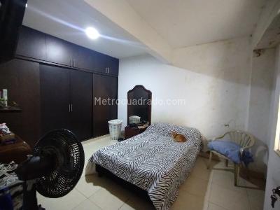 Casa de 5 alcobas en venta en Eucaristico, Cali, 308 m² · foto 16 de 20