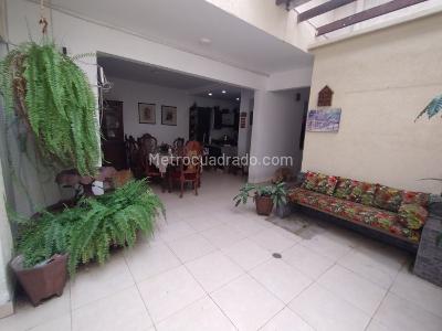 Casa de 5 alcobas en venta en Eucaristico, Cali, 308 m² · foto 7 de 20