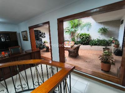 Apartamento de 4 alcobas en venta en Santa Teresita, Cali, 285 m² · foto 19 de 20