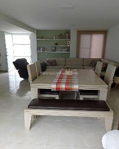 Casa de 4 alcobas en venta en El Castillo, Cali, 330 m² · foto 2 de 20