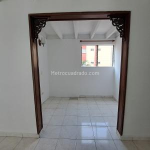 Apartamento en venta en Prados Del Norte, Cali · foto 8 de 20