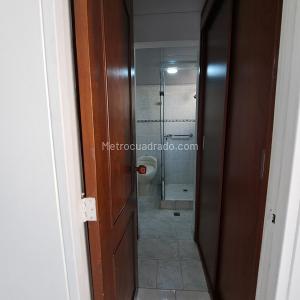 Apartamento en venta en Prados Del Norte, Cali · foto 17 de 20