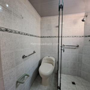 Apartamento en venta en Prados Del Norte, Cali · foto 18 de 20