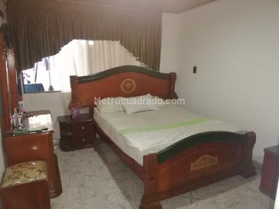 Casa de 5 alcobas en venta en Vipasa, Cali, 374 m² · foto 14 de 20