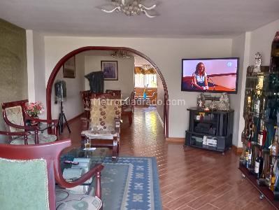 Casa de 5 alcobas en venta en Vipasa, Cali, 374 m² · foto 4 de 20
