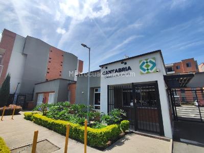 Apartamento de 2 alcobas en venta en Valle Del Lili, Cali, 56 m² · foto 2 de 20