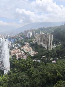 Apartamento de 2 alcobas en venta en Altos Del Poblado, Medellín, 71 m² · foto 2 de 20